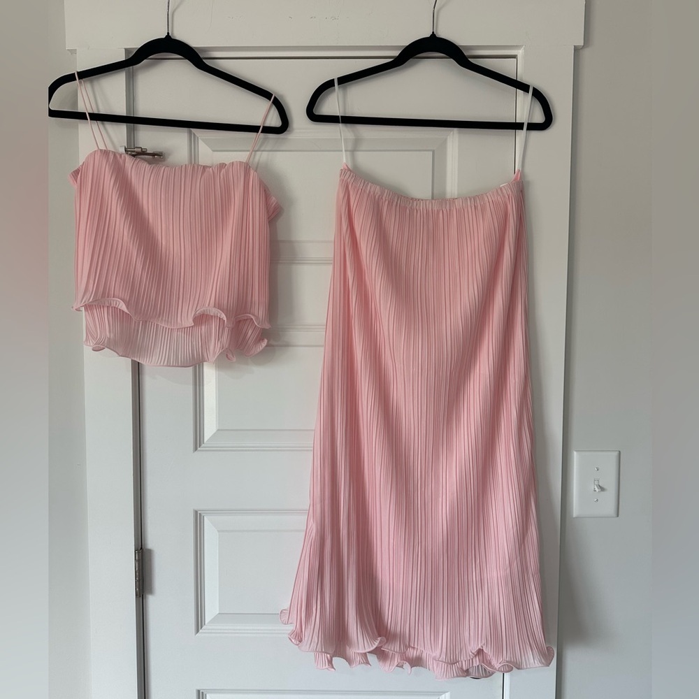 Commense Pleated Pink Ruffle Skirt Set - Picture 2 of 7